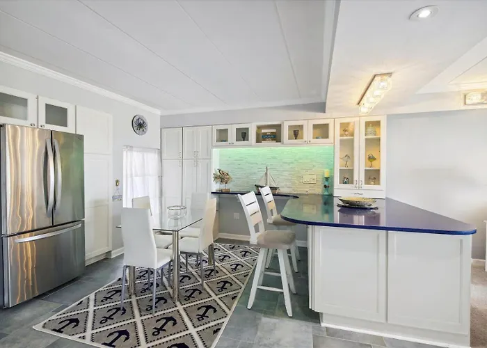 High Point South Floor Penthouse Apartment *